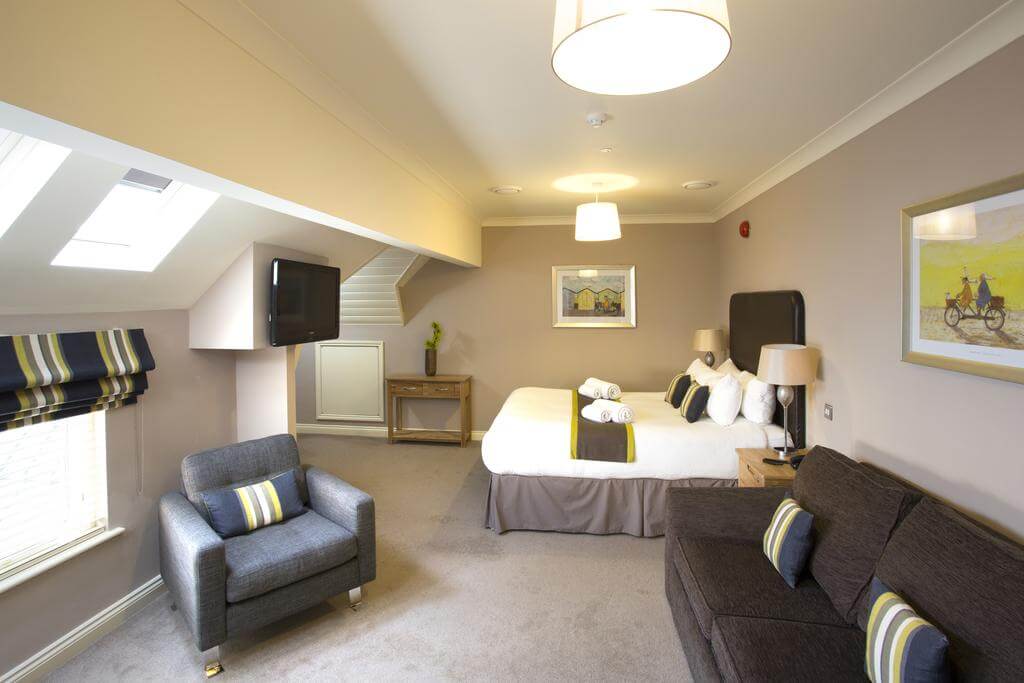 Breckland Lodge – Attleborough – Superior Family Triple Room – Bedroom Area